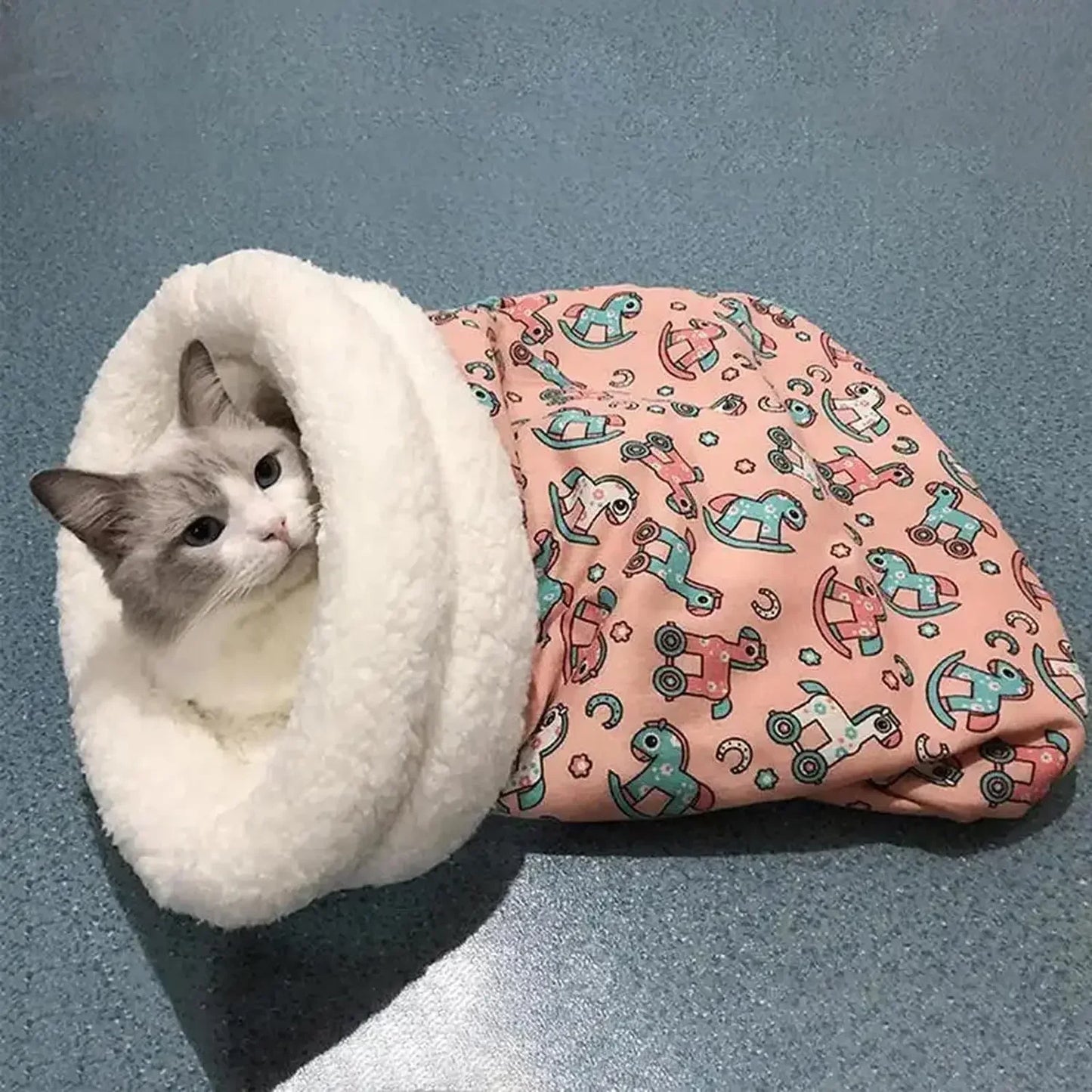 Self Warming Cat Bed, Soft Plush Cat Winter Sleeping Bag, Cat Sleeping Bag for Indoor Cats, Cute Pet Small Puppy Cat Nest Bed